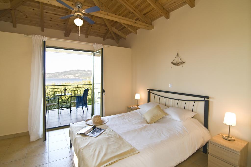 Amoni Holiday Homes 卡德哈米利 外观 照片