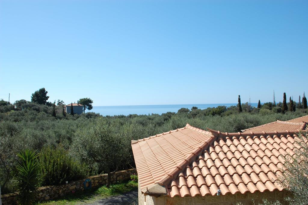 Amoni Holiday Homes 卡德哈米利 外观 照片
